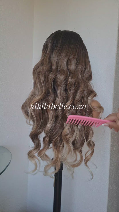 Jasari - 26inch - Human hair blend - Brown to blond ombre - wavy